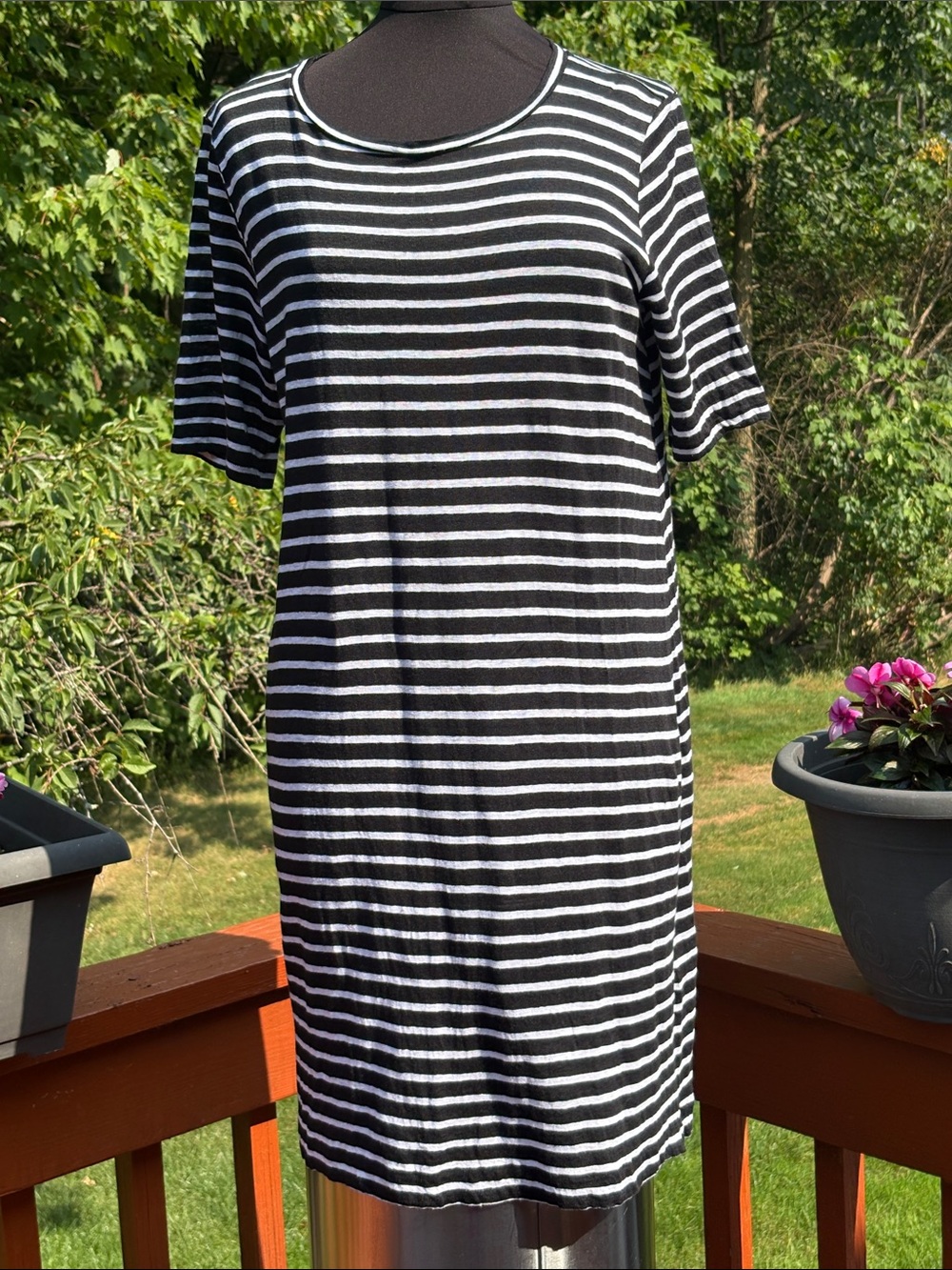 NWOT Eileen Fisher light & breezy dress